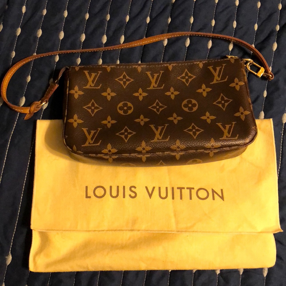 Louis Vuitton Pochette